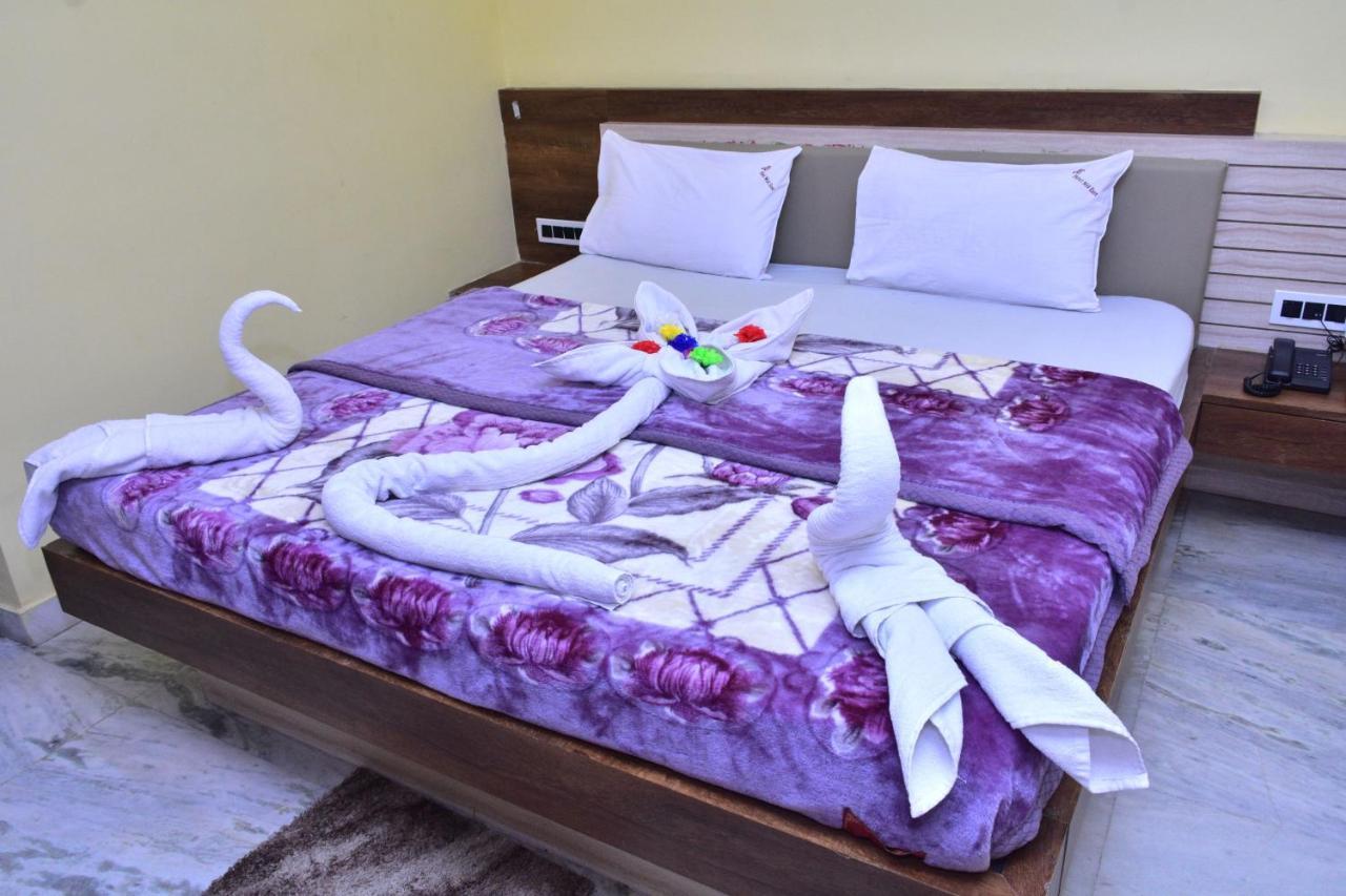 Hotel Mid East Haridaspur Eksteriør billede